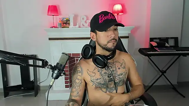 dereck_karter live cam preview