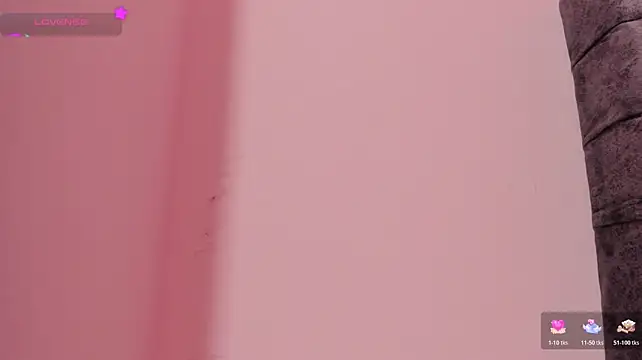 MissCurvyTop webcam