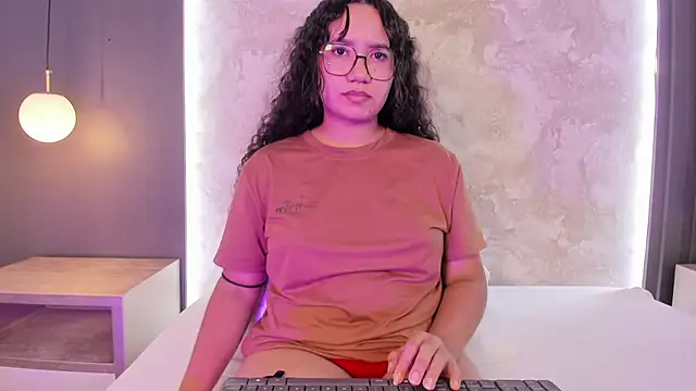 alysson_moon_ webcam