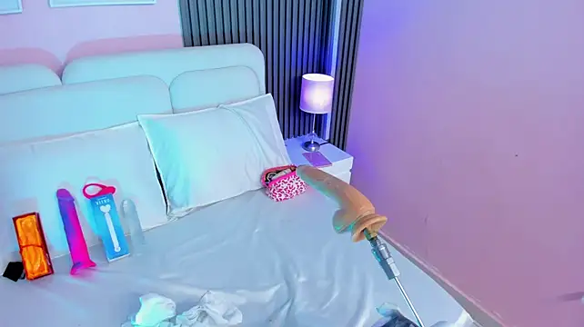 Clawdeen__wolf webcam
