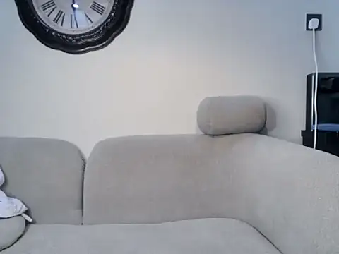sweetsin12 live cam on StripChat