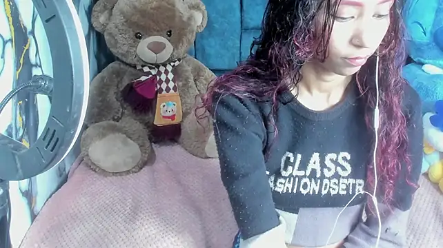 ValentinaKlean live cam on StripChat