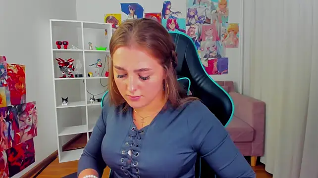 EllaBells live cam on StripChat