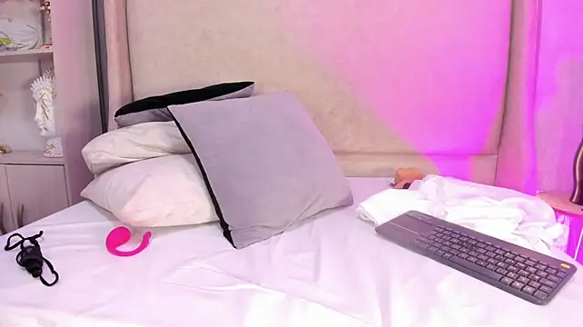 MilyClem webcam