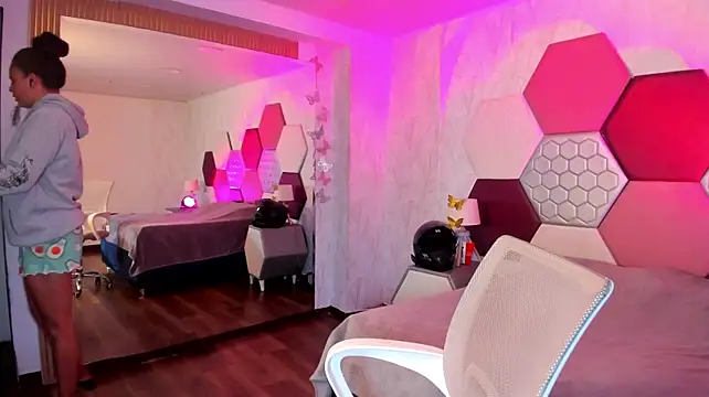 ArielleWilde webcam