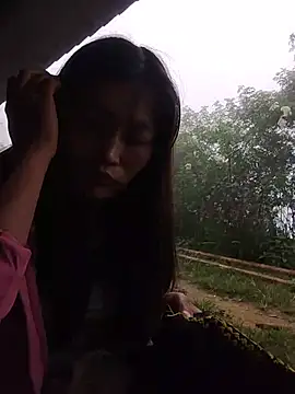 Buong-binh live cam on StripChat