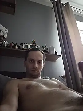 Kondzio live cam on StripChat