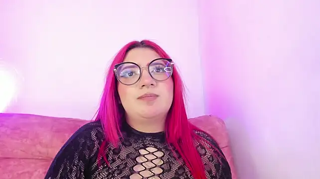 MelannyCurvy