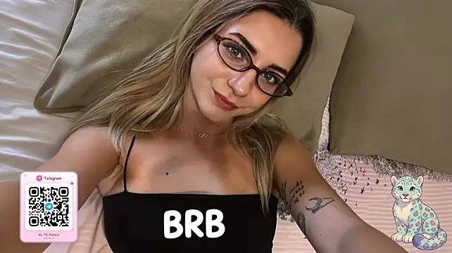 MilaMilkEyes