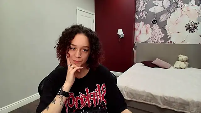 EmiliaMilsi live cam preview