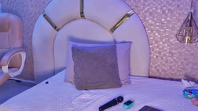 elaara_sm live sex cam