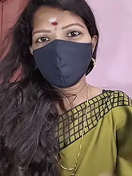 Kayalvizhi143 live cam on StripChat