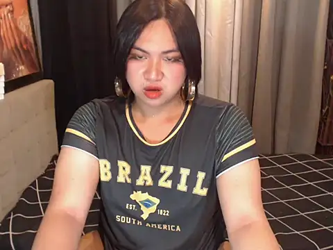 AsianHotPrecious Live Webcam on Stripchat