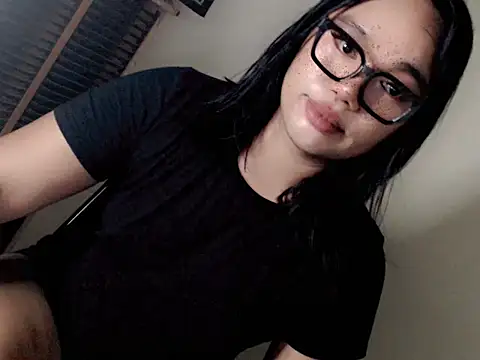 ItsmeNikitaDragon webcam