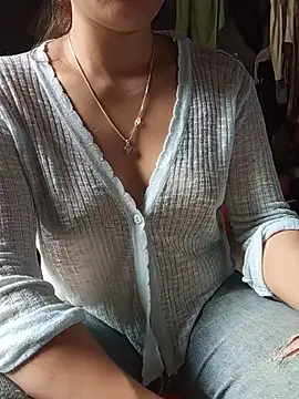 Ama-ra live cam on StripChat