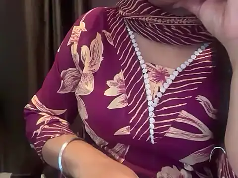 Avneet_kaurr1 live cam on StripChat