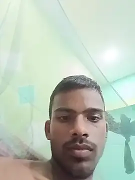 PlayfulBoy_01 webcam