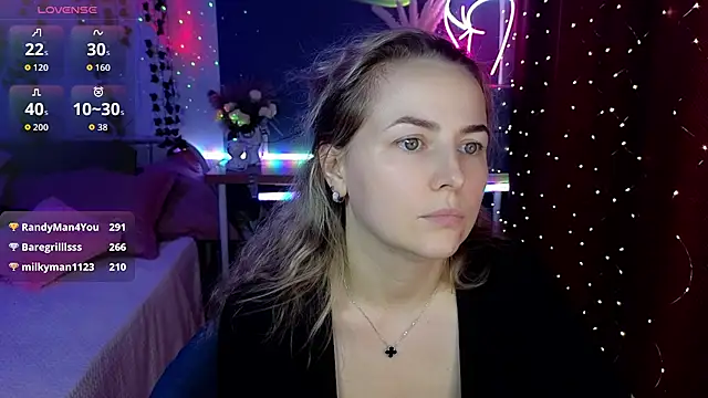 Mira_Mermayd live cam on StripChat