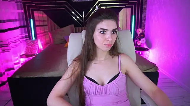 KylieJoyys live cam on StripChat