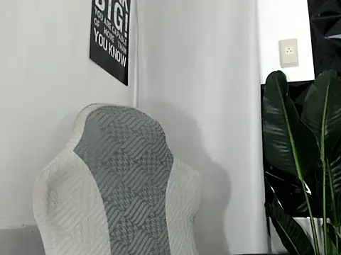 sweetiie_caren webcam
