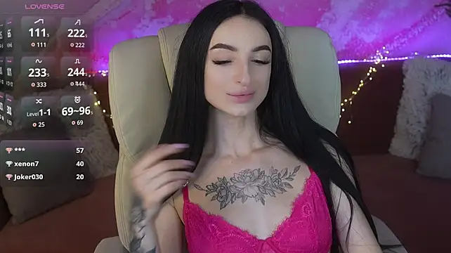 EmilyyMoon webcam