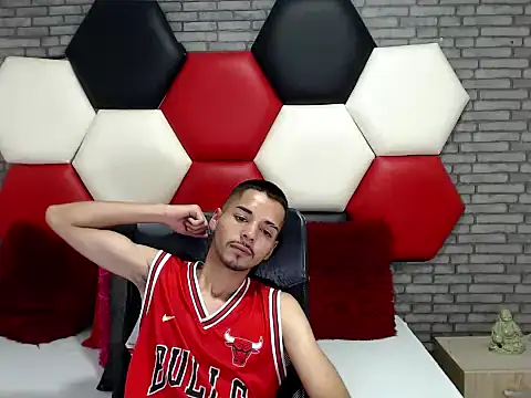 Thristan05 webcam