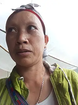 Linda-04 webcam