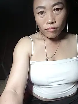 Maya_0102 webcam