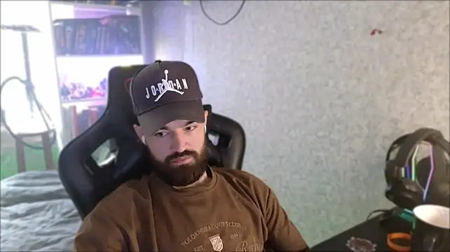 _Serious_Man webcam