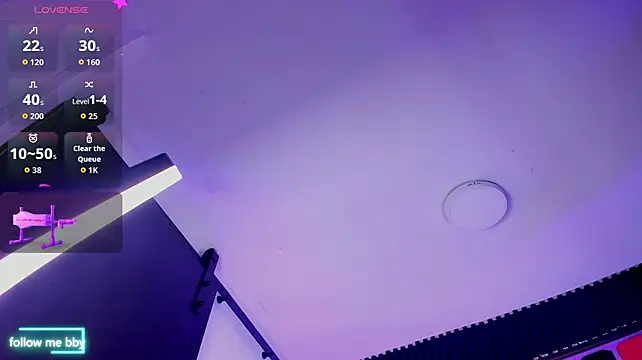 SantyFoxxs live sex cam