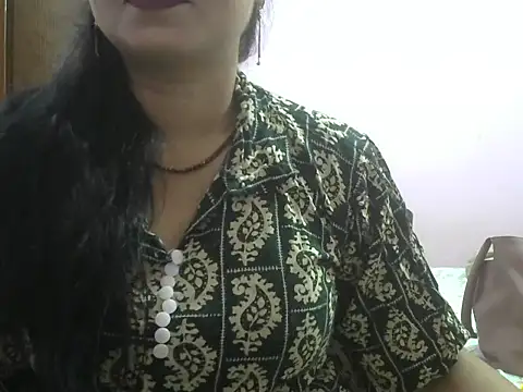 Sexy-Bhabhi webcam