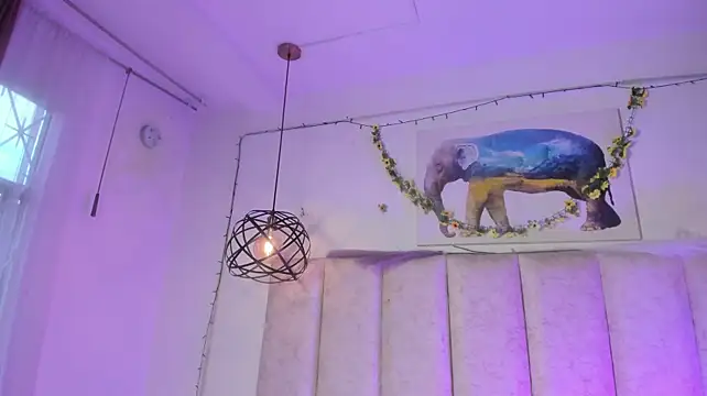 sweetbloomcs live cam on StripChat