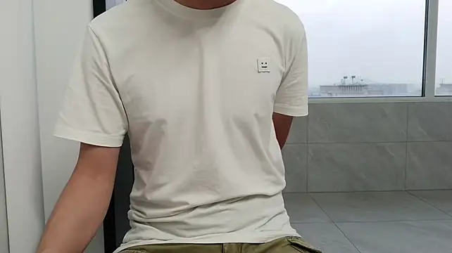 nole_china7 (Ask my age) - talk / fun / cum