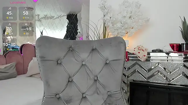 adonawet live cam on StripChat