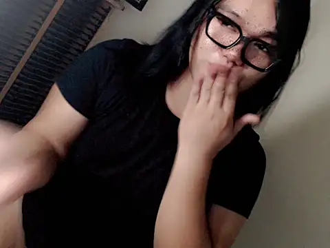 ItsmeNikitaDragon webcam