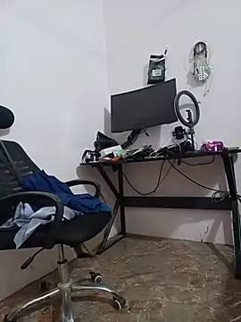 Linda-yiyi webcam