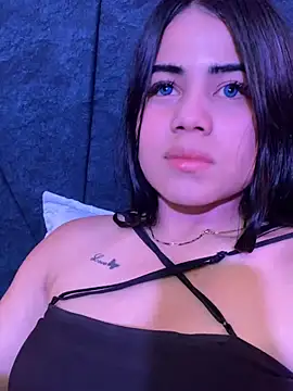 Zoe_Martinezzz webcam