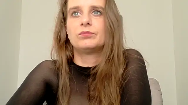 Chantalee live cam on StripChat