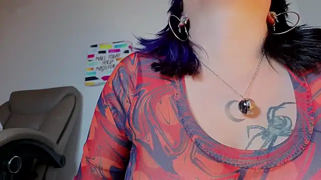 Blueberry_gothic webcam