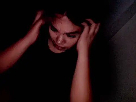 ItsmeNikitaDragon live cam on StripChat