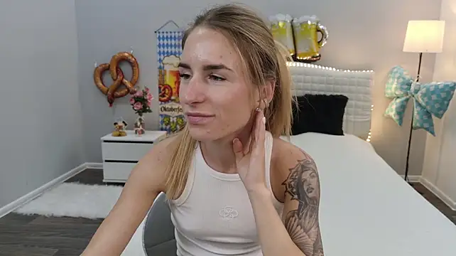 DeboraHorny webcam