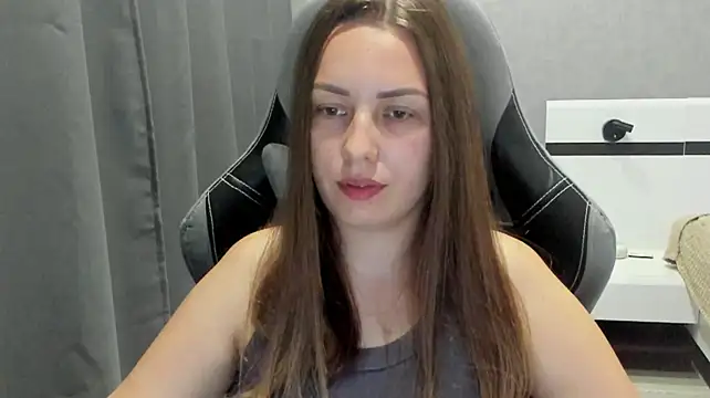 Mia_shy1