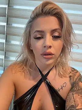IveySin webcam