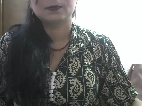 Sexy-Bhabhi webcam