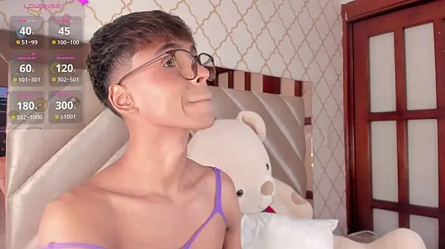 KaelSoft_ live cam on StripChat