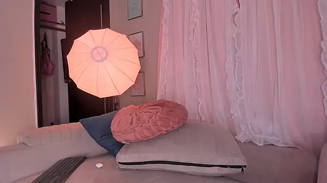 kitty_miaa webcam