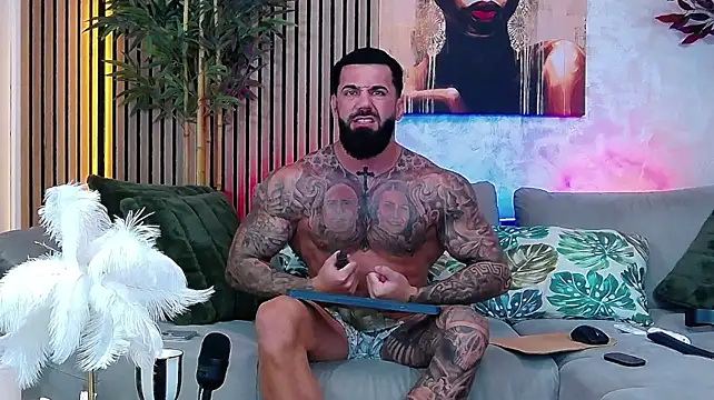 masterkingofmusclee webcam