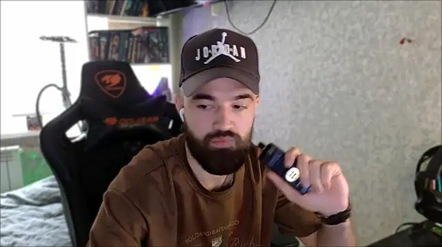 _Serious_Man webcam