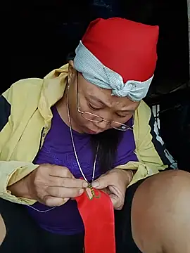 NiLoveSquirt webcam
