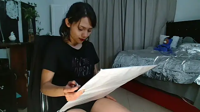 SKARLETEEN webcam